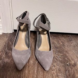 Gianni Bini grey suede heels, 8.5